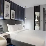 מלון Radisson Aliaga 5*
