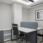 Radisson Aliaga מלון
