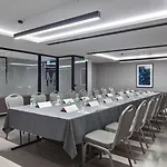 מלון Radisson Aliaga 5*