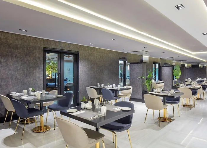 Hotel Radisson Aliaga 5*