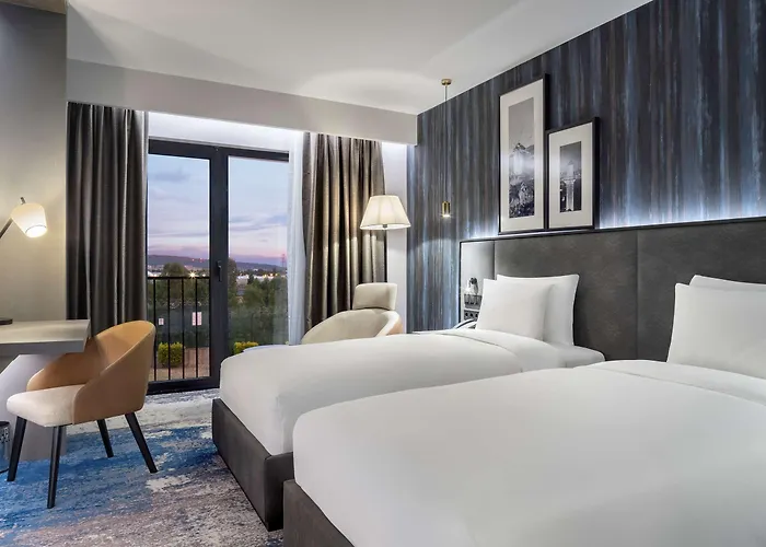 Radisson Aliaga