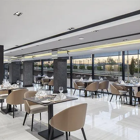 Hotel Radisson Aliaga