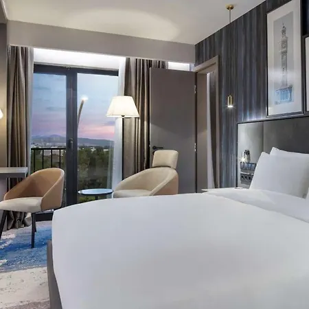 Hotel Radisson Aliaga