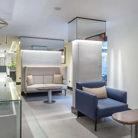 Radisson Aliaga 酒店 5*