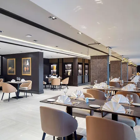 Radisson Aliaga 酒店 5*