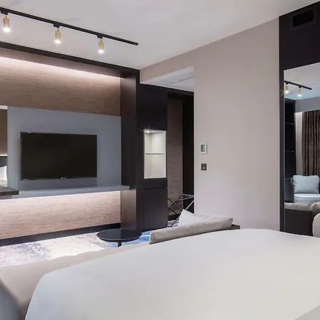 Radisson Aliaga فندق 5*