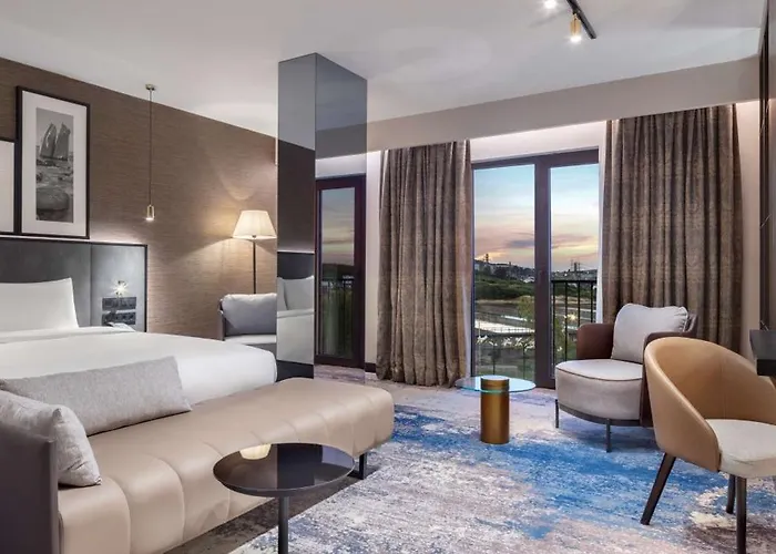 Radisson Aliaga
