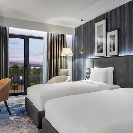 Radisson Aliaga Hotell