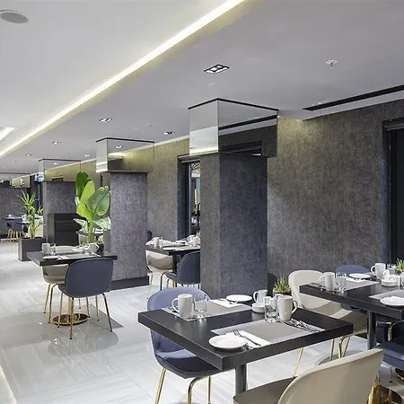 Radisson Aliaga