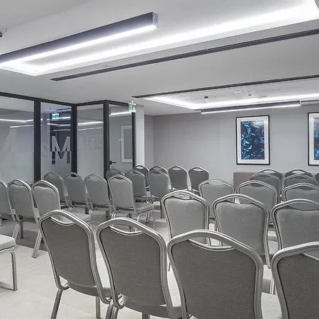 فندق Radisson Aliaga
