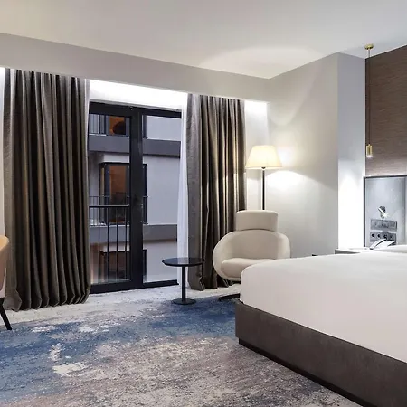 Radisson Aliaga فندق 5*