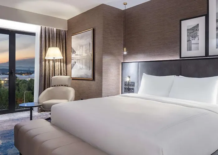 Radisson Aliaga Otel